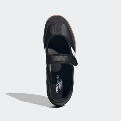 color:Black